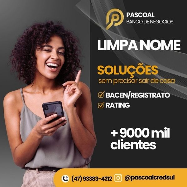 Pessoa feliz após limpar o nome com a Pascoal Cred